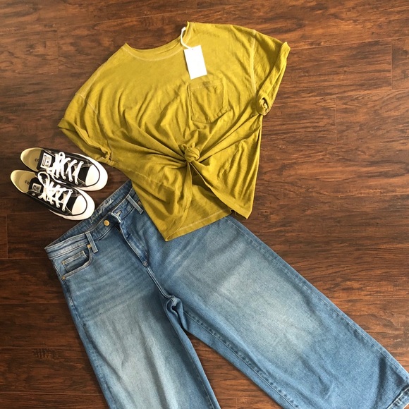 ❌SOLD❌NWT! Oversized Relaxed Fit Tee - Picture 1 of 9